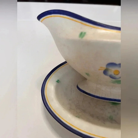 Rare Snow Glazed Crown Ducal Gravy Boat from England - Picture 4 of 10